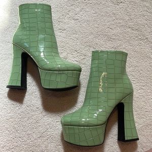 Green platform boots